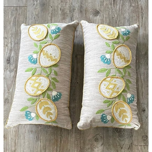 Spring Gatherings Embroidered Crocket Throw Pillows Set of 2 - Picture 3 of 12